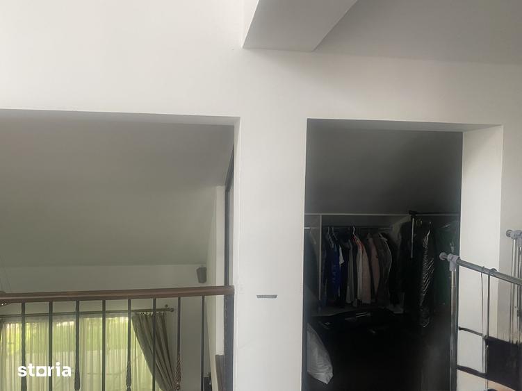Casă cu 5 camere cu Teren 503 Mp în Șerbănești