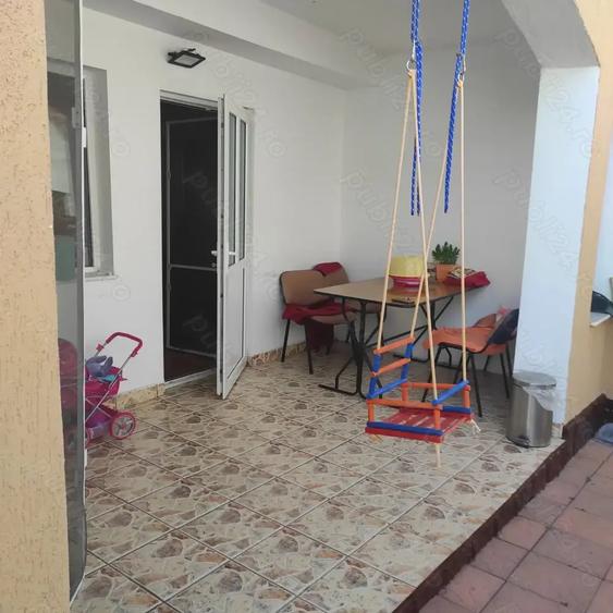 Casă cu 6 camere în Central