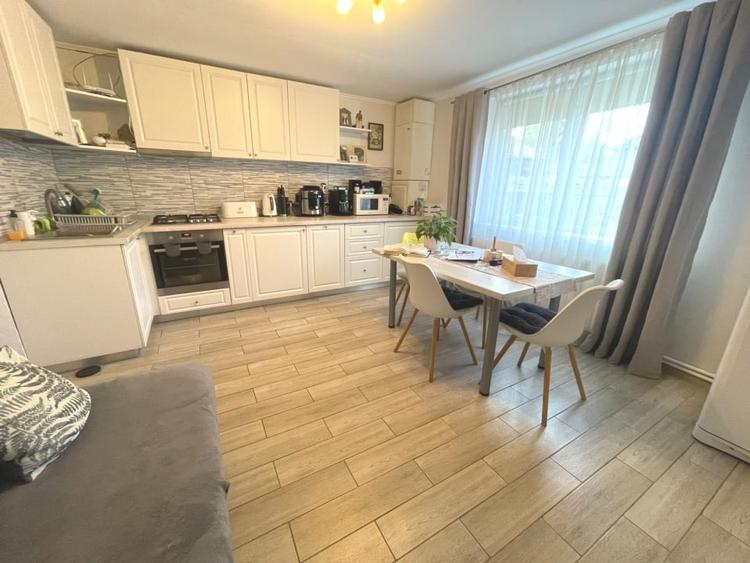 Casă de vânzare în Alba Iulia | Zona Centru | 4 camere | 2 bucătării | 2 băi - 1