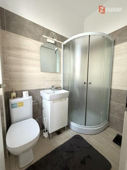 Apartament cu 3 camere decomandat, mobilat în Girocului