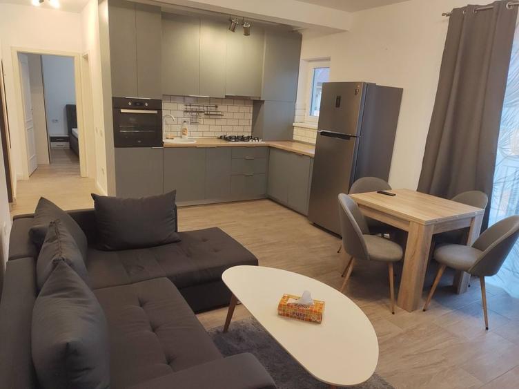Apartament cu 2 camere decomandat în Dumbrăvița
