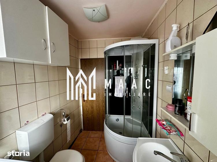Apartament cu 3 camere în Vasile Aaron