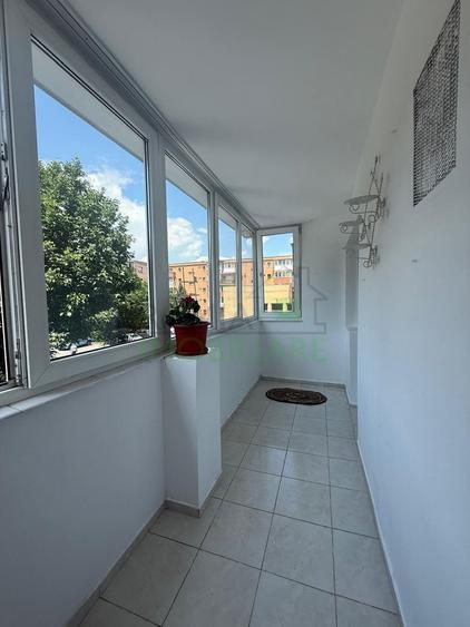 Apartament 3 Camere Decomandat, Etaj 1, Tractorul - 12