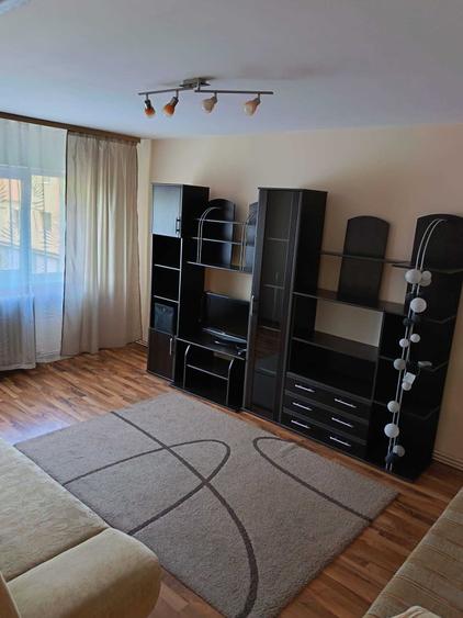 Apartament cu 4 camere decomandat în Zorilor