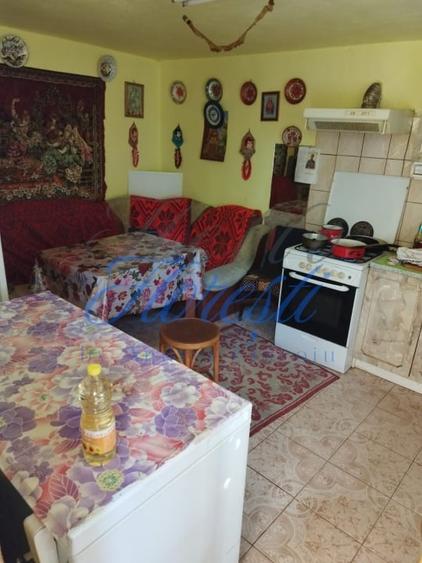 Casă individuală cu 3 camere cu Canalizare în Dâmbul Rotund