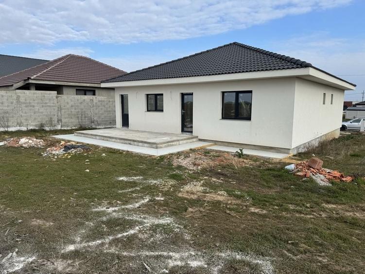 Casă cu 3 camere cu Teren 500 Mp în Sântandrei