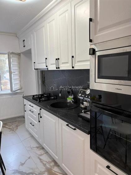 Apartament cu 3 camere decomandat în Aurel Vlaicu