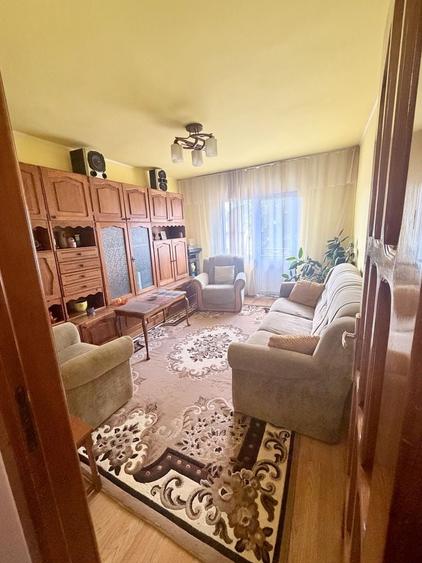 Apartament cu 3 camere decomandat în Ultracentral