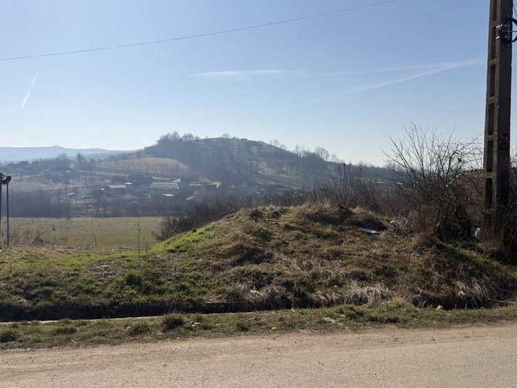 Teren de 2666 mp, în Bonț