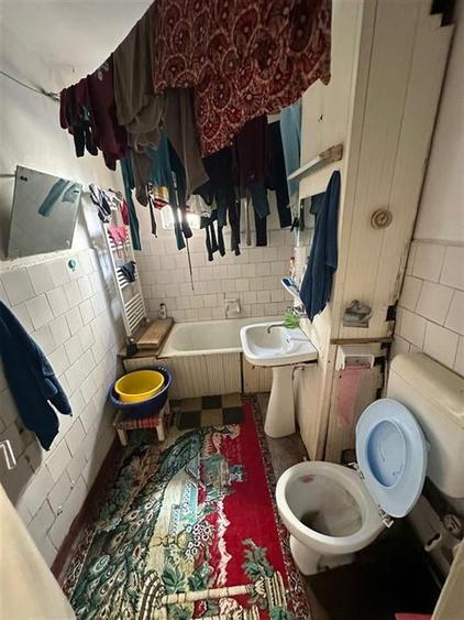 Apartament cu 4 camere decomandat în Central