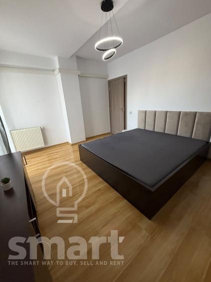 Apartament cu 3 camere semidecomandat, mobilat în Semicentral