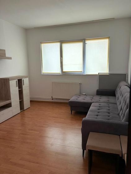 Apartament cu 2 camere nedecomandat în Șcheia