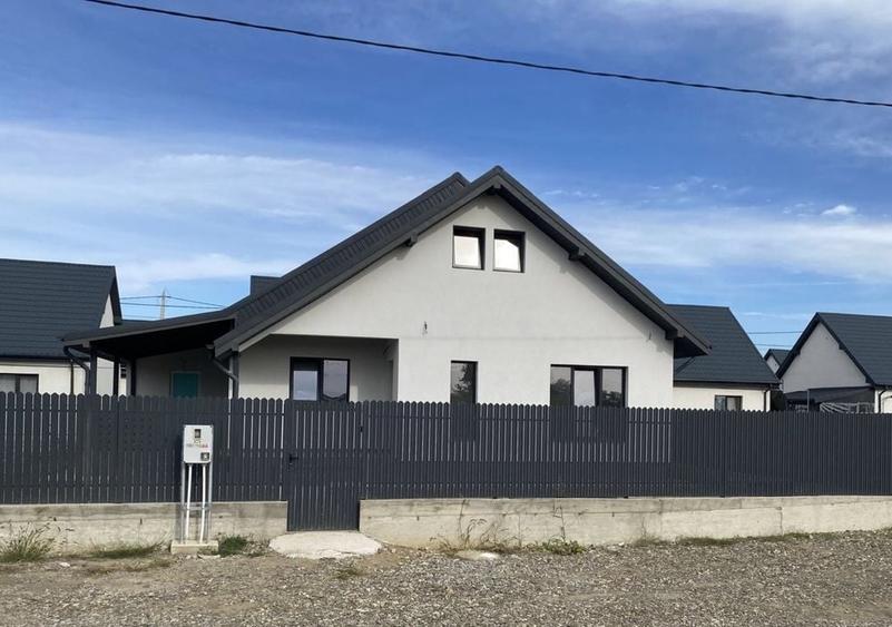 Casă cu 3 camere în Hemeiuș