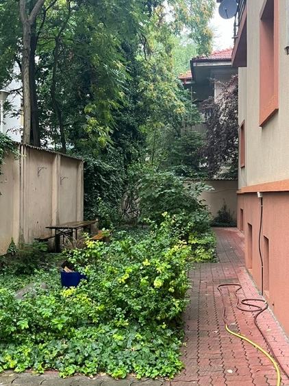 Apartament cu 5 camere decomandat, mobilat în Floreasca