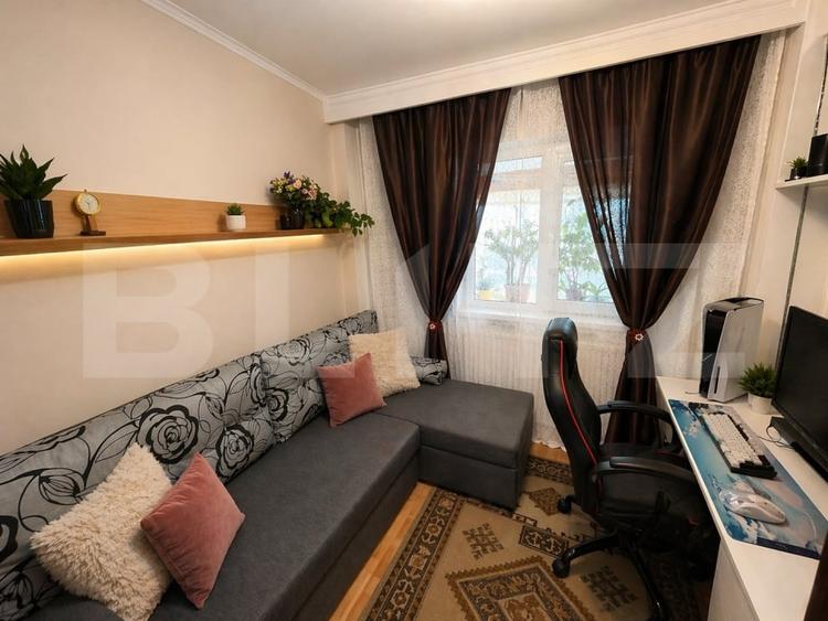 Apartament cu 5 camere decomandat, mobilat în Cetate