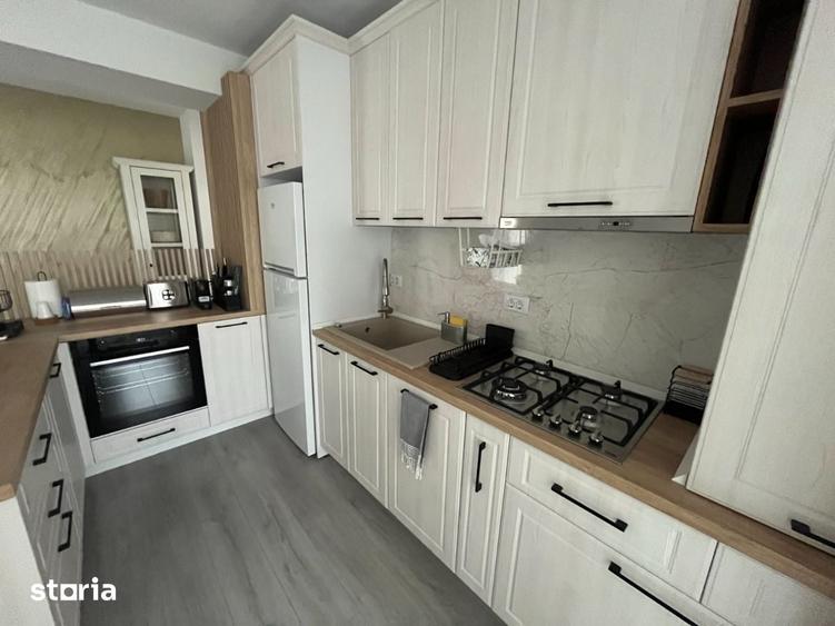Apartament cu 3 camere în Calea București