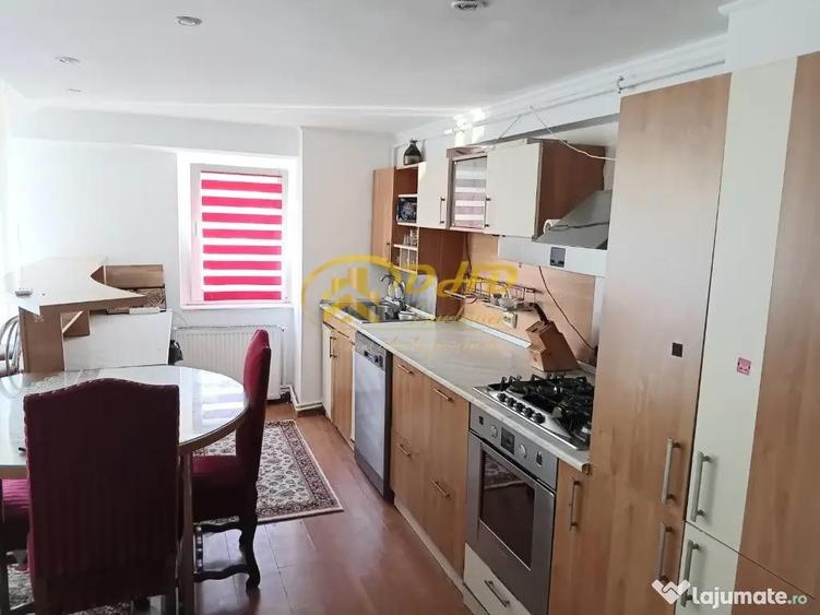 Apartament cu 3 camere decomandat în Păcurari