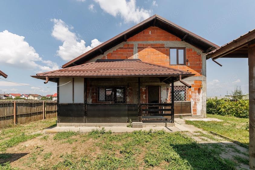 Casă cu 3 camere cu Teren 705 Mp în Craiovei