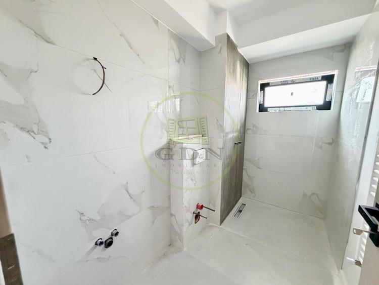 Apartament cu 3 camere decomandat în 1 Mai