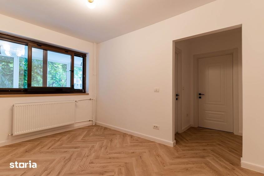 Apartament cu 3 camere semidecomandat în Drumul Taberei
