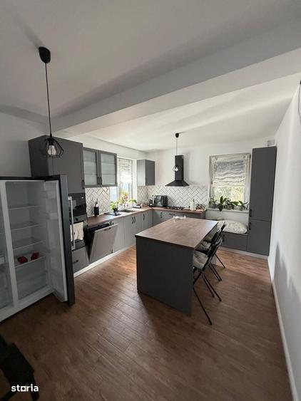 Casa cu 4 camere, curte mare si acces asfaltat - 2