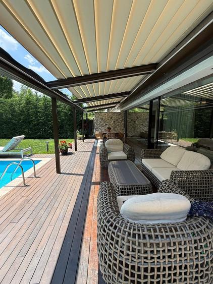Duplex cu 8 camere cu Piscina în Iancu Nicolae