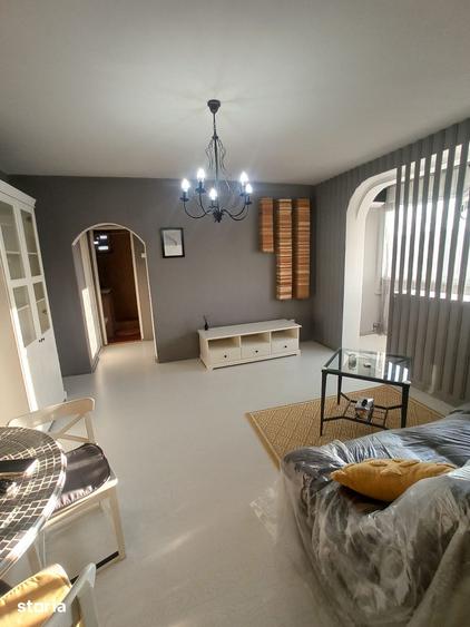 Apartament cu 2 camere semidecomandat, mobilat în Craiovei
