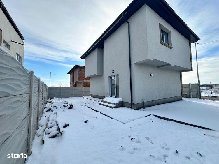 Casă cu 4 camere cu Teren 330 Mp în Ghencea