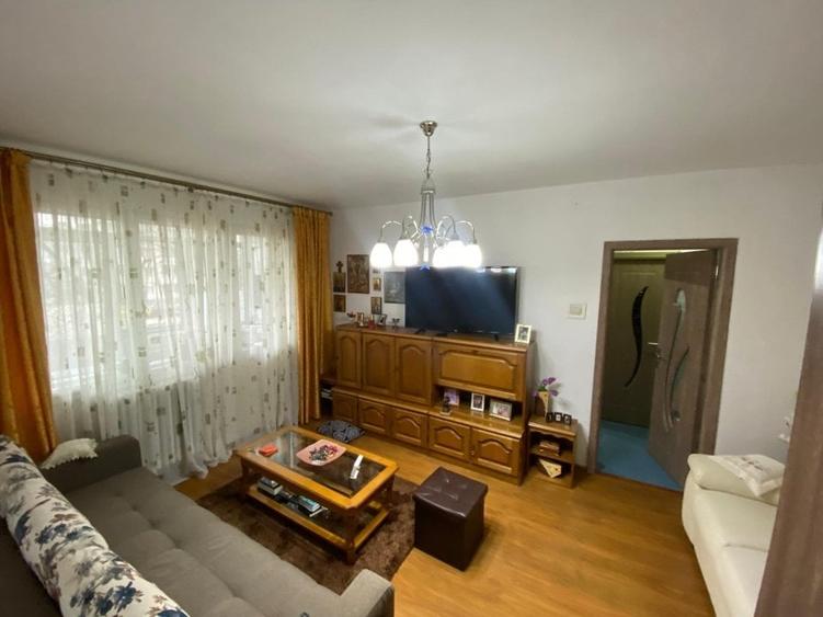 Apartament cu 2 camere semidecomandat, mobilat în Tătărași — fotografia 1
