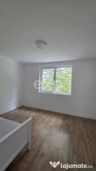 Casă cu 4 camere cu Teren 150 Mp în Central
