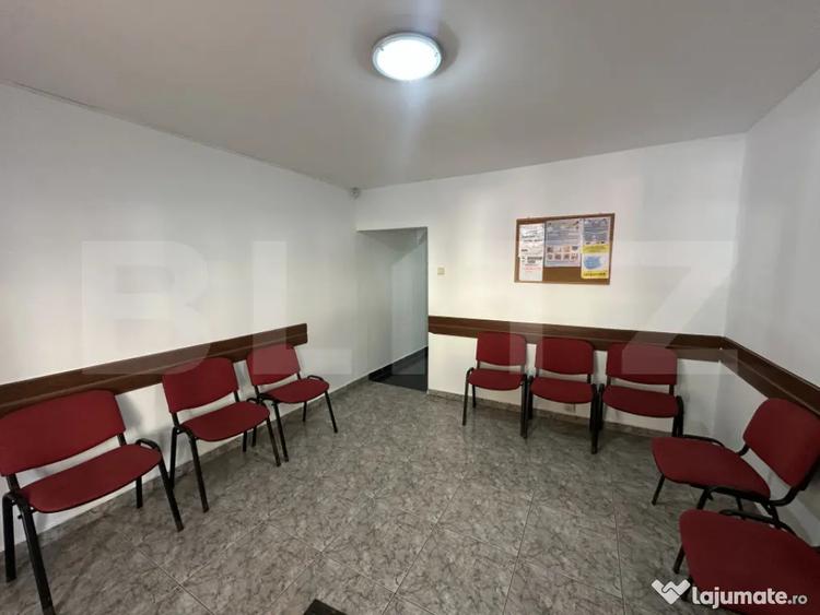 Apartament cu 3 camere decomandat în Micro 17