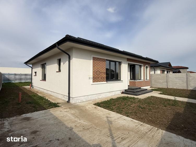 Casă cu 4 camere cu Teren 500 Mp în Dragomirești-Vale