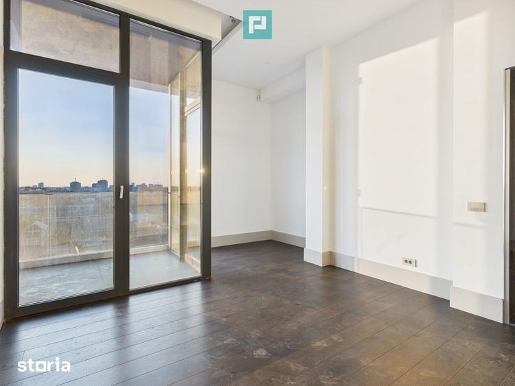 Apartament cu 4 camere decomandat în Tei