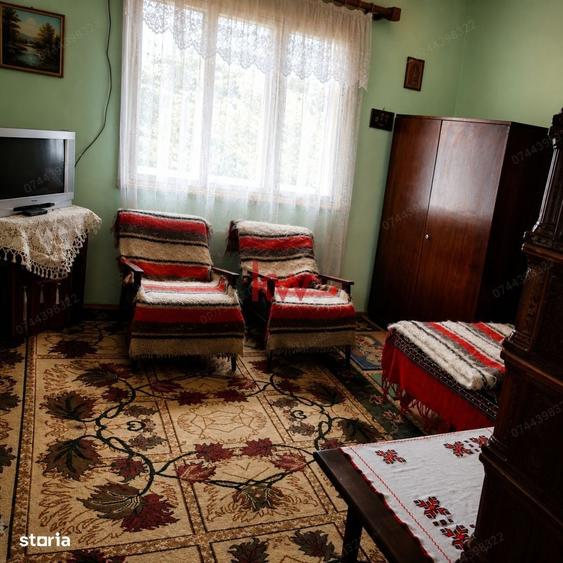 Casă cu 4 camere în Sat Nou