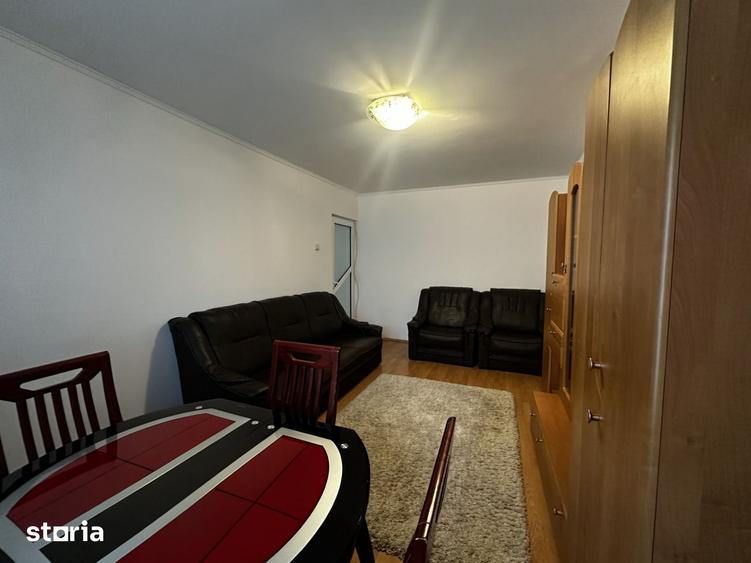 Apartament cu 3 camere decomandat în Ostroveni