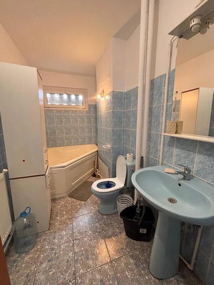 Apartament cu 4 camere decomandat în Tătărași