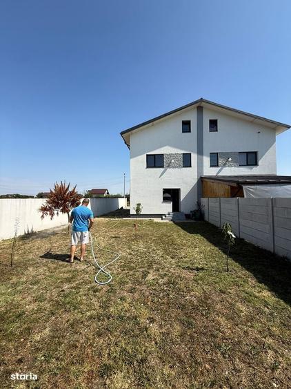 Casă cu 4 camere cu Teren 250 Mp în Cornetu