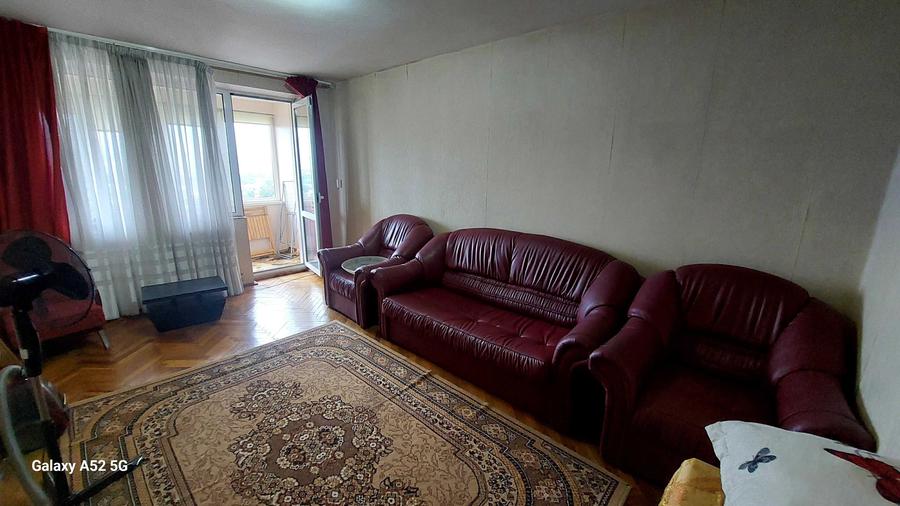 Apartament cu 3 camere decomandat în Central