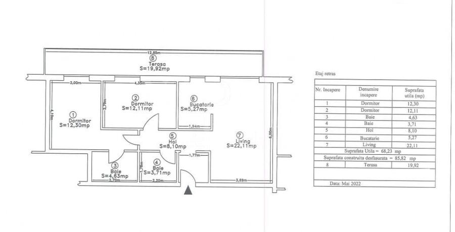 Apartament cu 3 camere semidecomandat în Borhanci