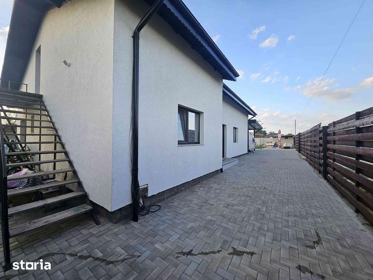 Casă cu 5 camere decomandat cu Teren 520 Mp în Malu Mare