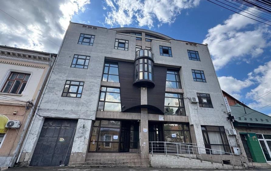 Spațiu comercial, de 814 mp, în Central