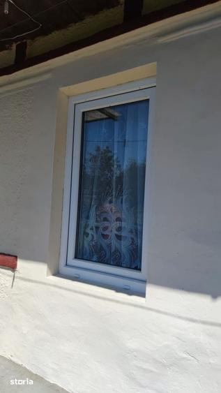 Casă cu 2 camere cu Teren 2000 Mp în Urecheni