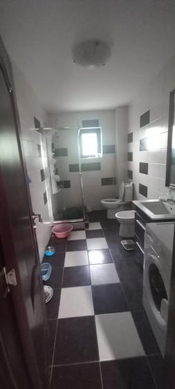 Casă individuală cu 4 camere cu Canalizare în Traian