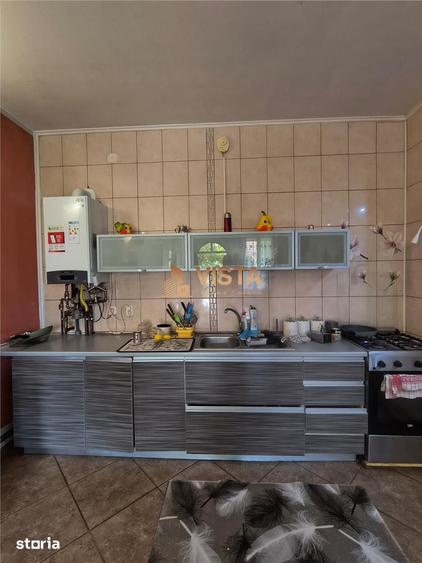 Casă cu 4 camere decomandat cu Teren 2300 Mp în Central