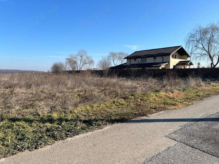 Teren de 1000 mp, în Grădiștea
