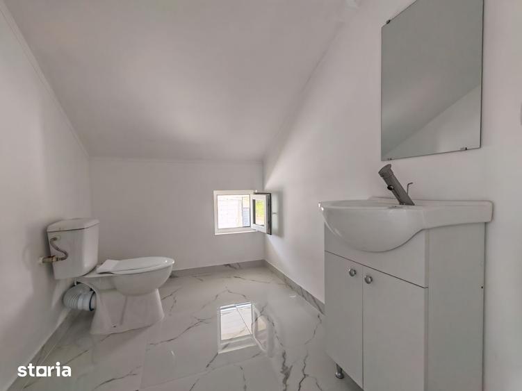 Casă cu 5 camere cu Teren 200 Mp în Lumina