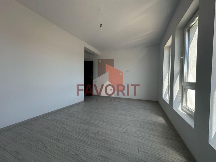 Duplex cu 4 camere cu Canalizare în Săcălaz