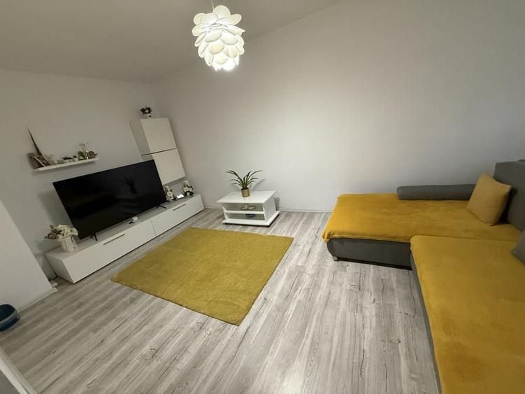 Apartament cu 2 camere decomandat în Lotrului