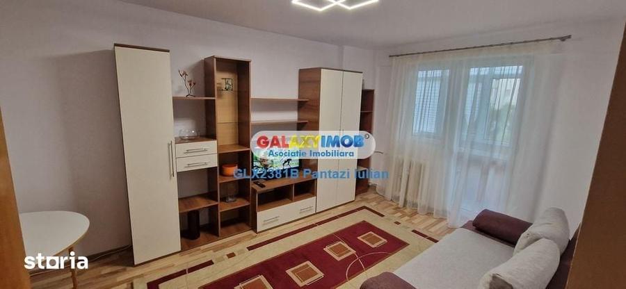 Garsonieră decomandată în Titan