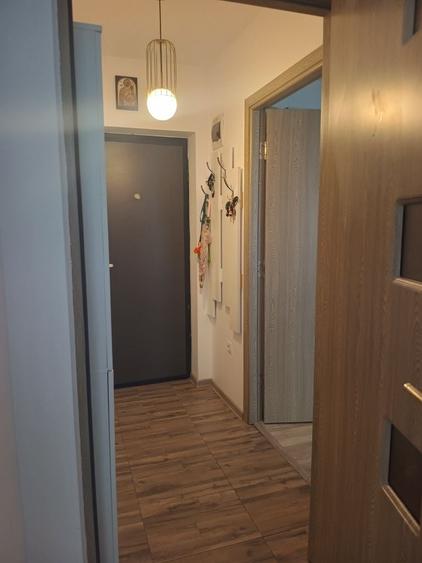 Apartament cu 2 camere decomandat în Florești
